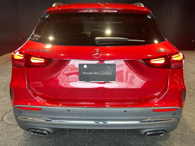 Mercedes-Benz GLA-Class 6