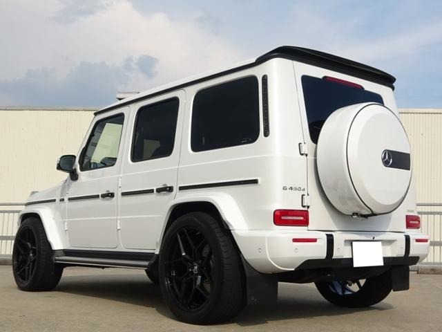 Mercedes-Benz G-Class 8