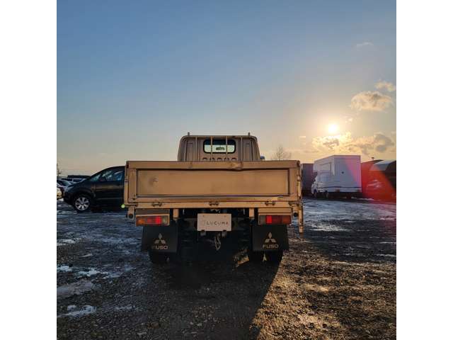 Mitsubishi Fuso Canter 10