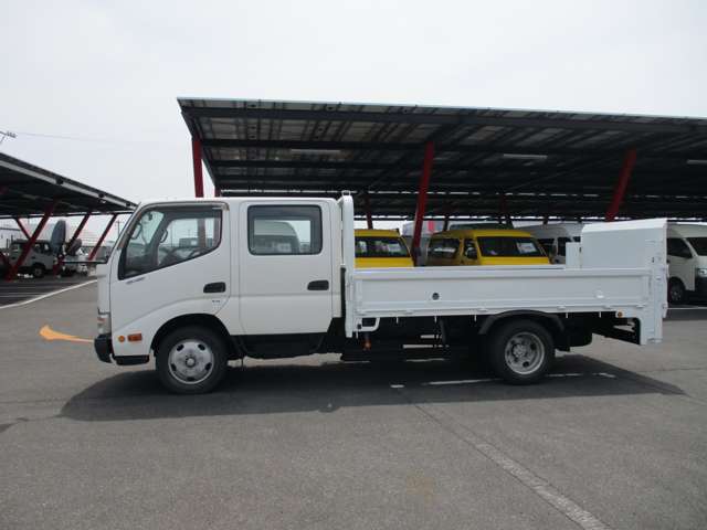 Hino Dutro 9