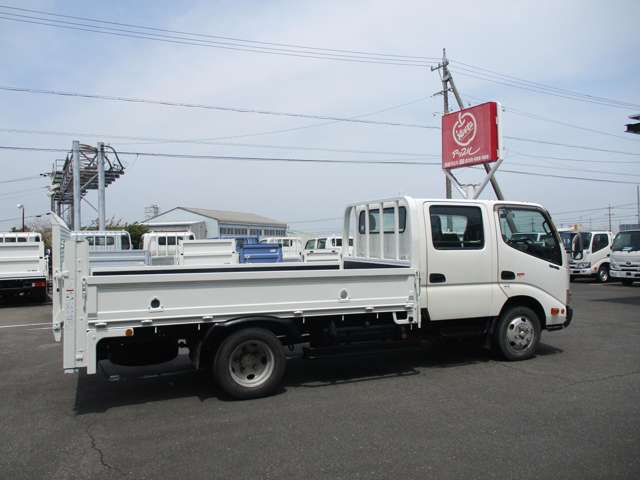 Hino Dutro 10