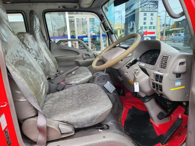 Hino Dutro 3