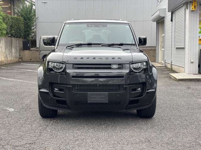 Land Rover Defender 5