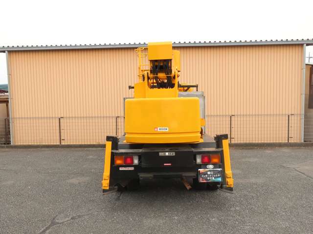 Mitsubishi Fuso Canter 11