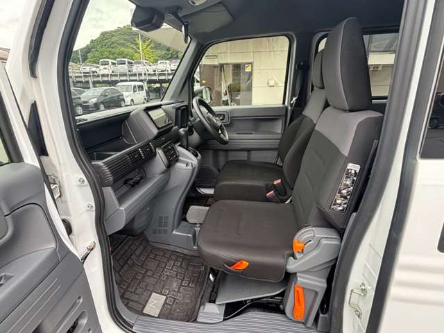 Honda N-VAN 8