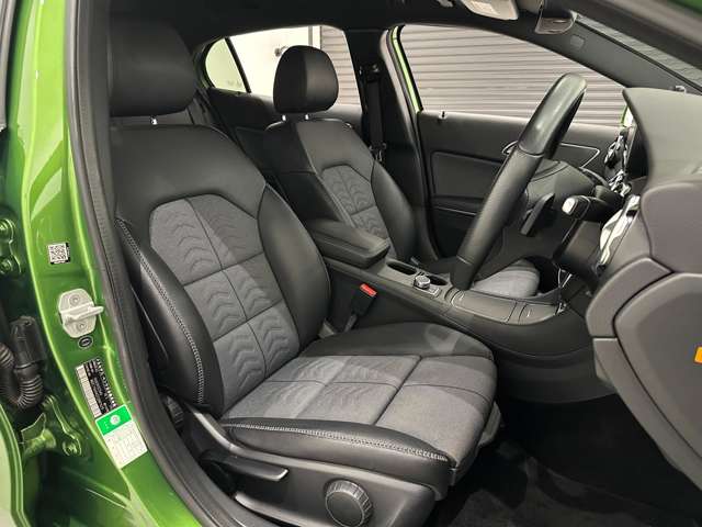 Mercedes-Benz GLA-Class 2