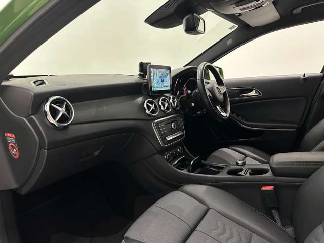 Mercedes-Benz GLA-Class 9