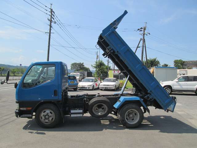 Mitsubishi Fuso Canter 4