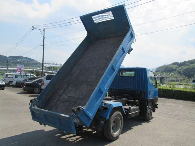 Mitsubishi Fuso Canter 7