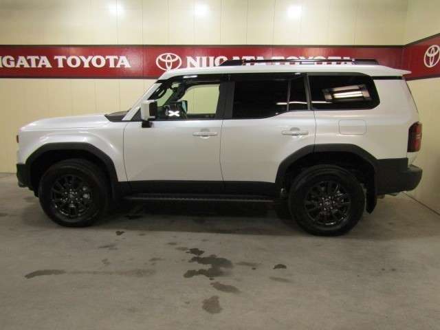 Toyota Land Cruiser 250 2