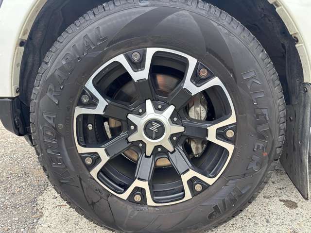 Mitsubishi Pajero 9