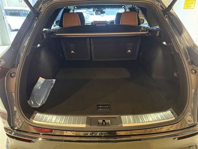 Toyota Crown Estate 9