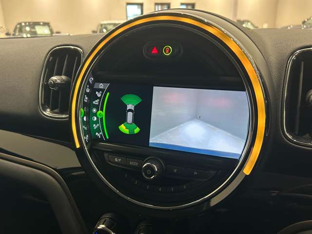 MINI Crossover 8