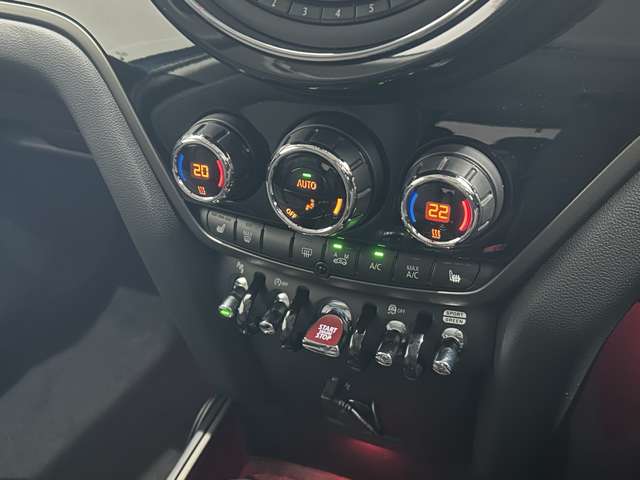MINI Crossover 10
