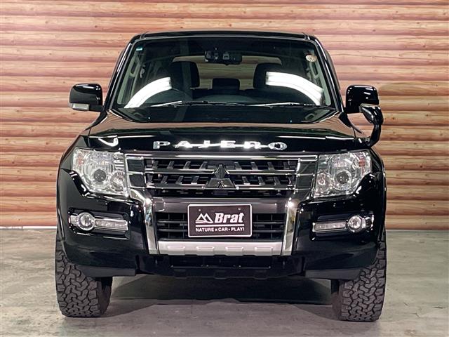 Mitsubishi Pajero 6