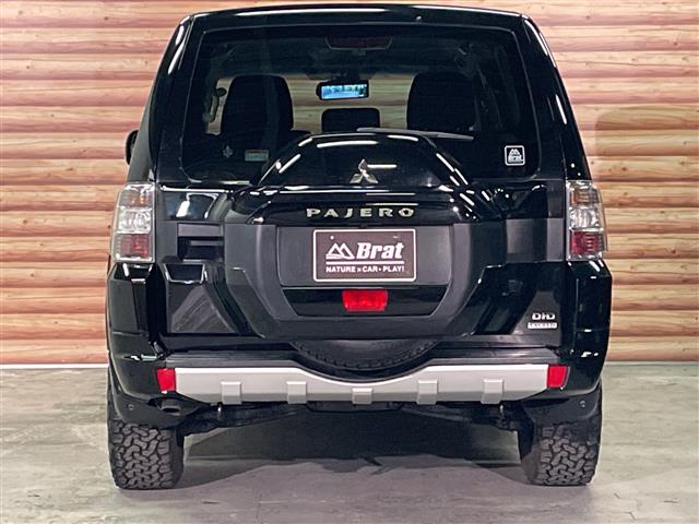 Mitsubishi Pajero 7