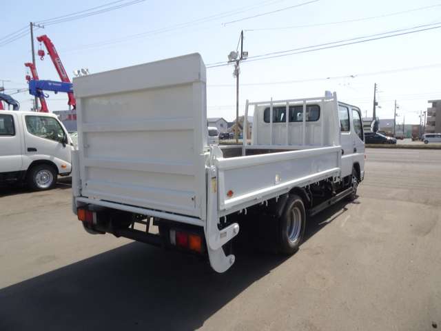 Mitsubishi Fuso Canter 7