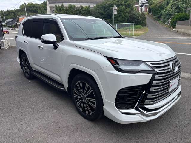 Lexus LX 2