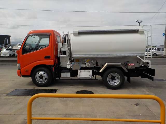 Hino Dutro 2