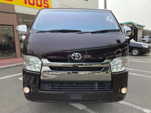 Toyota Hiace Van 2