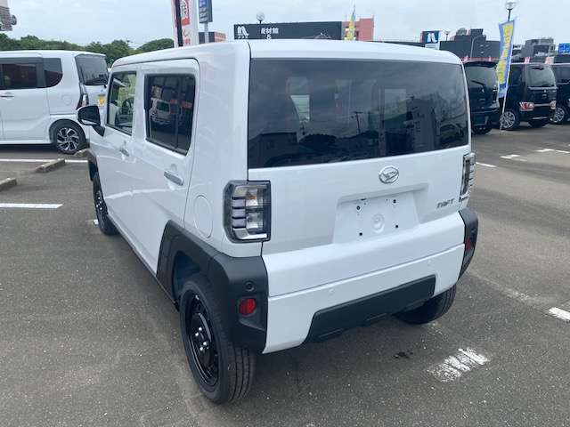 Daihatsu Taft 11