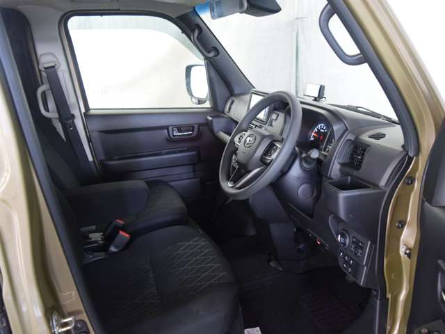Daihatsu Atrai 12