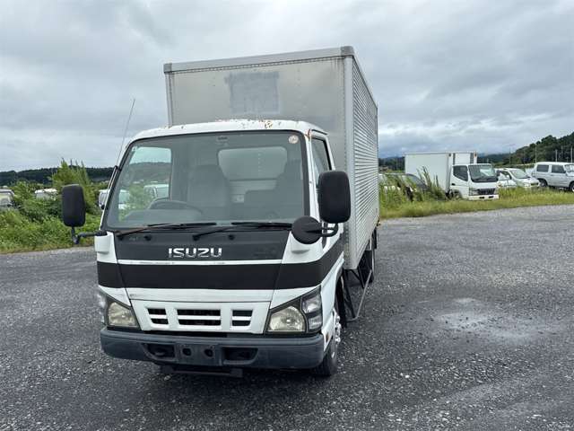 Isuzu Elf 2