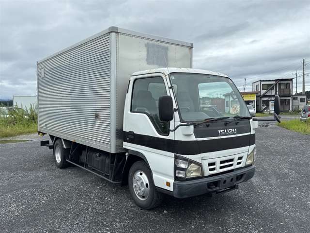 Isuzu Elf 4