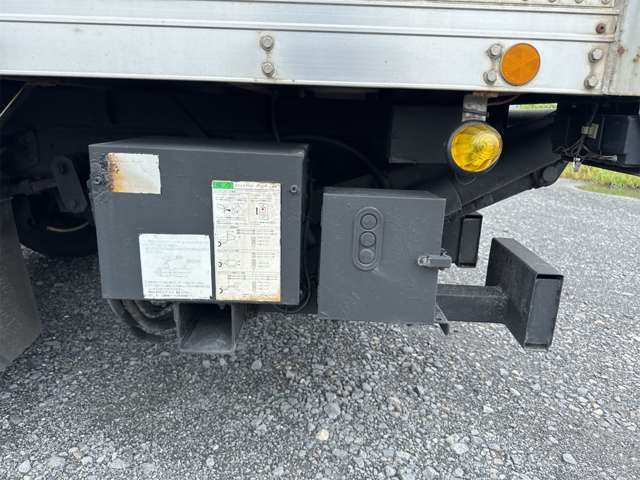 Isuzu Elf 9
