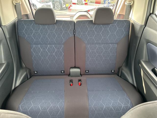 Mitsubishi eK X 9
