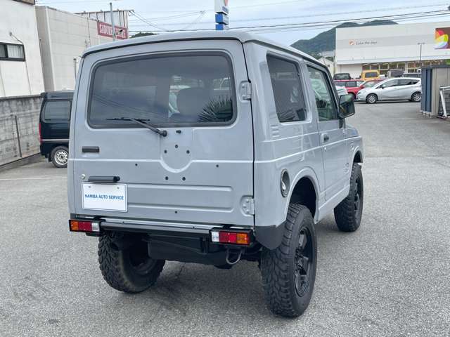 Suzuki Jimny 9