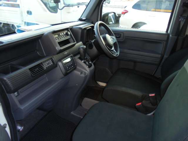Honda N-VAN 9