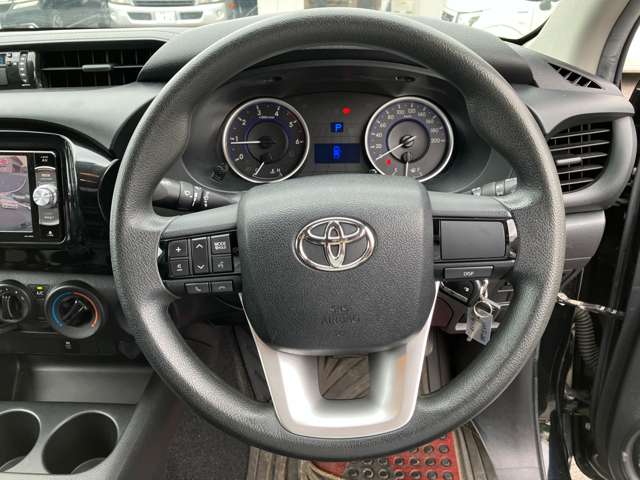Toyota Hilux 3