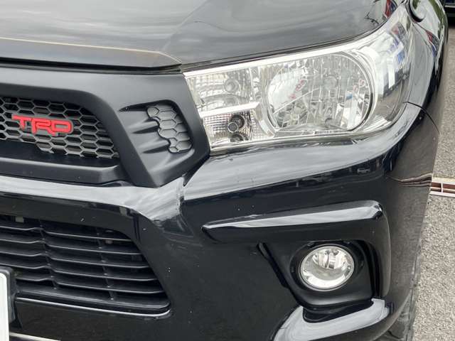 Toyota Hilux 9