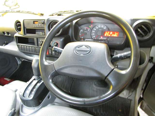 Hino Dutro 5