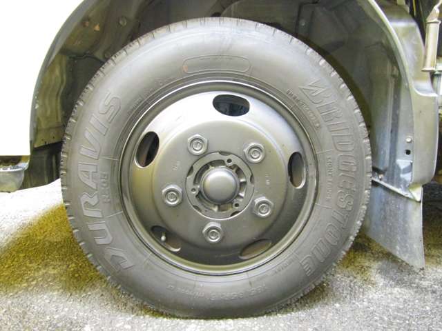 Hino Dutro 10