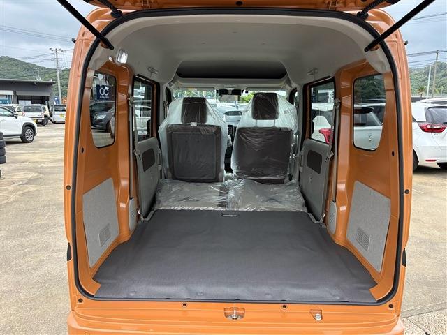 Suzuki Every 8