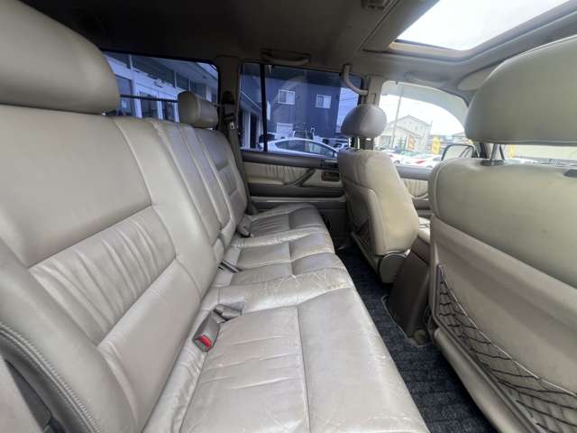 Toyota Land Cruiser 80 11