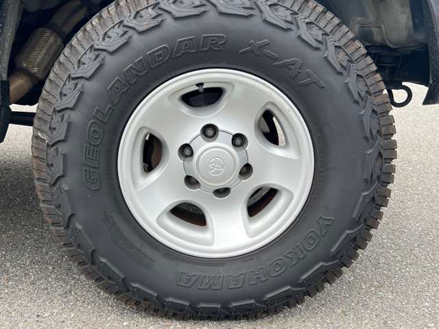 Toyota Land Cruiser 80 12