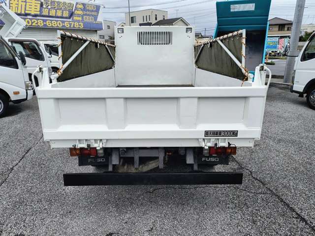 Mitsubishi Fuso Canter 11