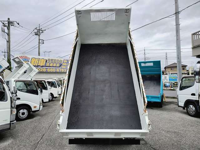 Mitsubishi Fuso Canter 2