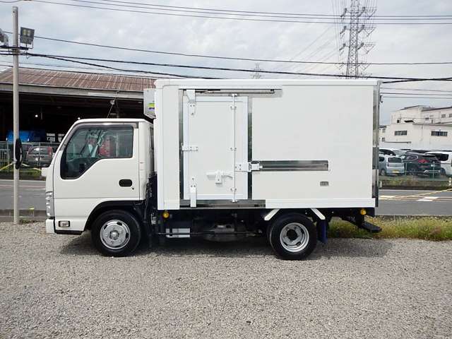 Isuzu Elf 4