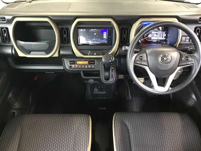 Mazda Flair Crossover 3
