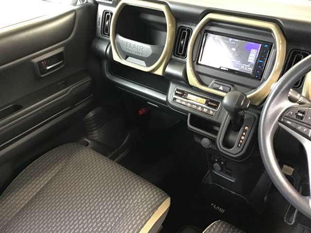 Mazda Flair Crossover 4