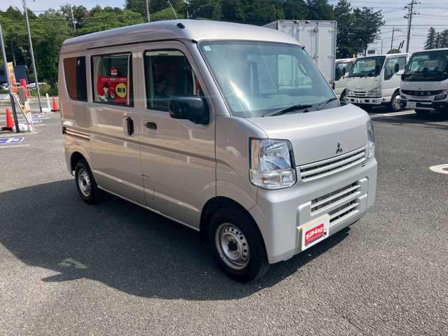 Mitsubishi Minicab Van 3