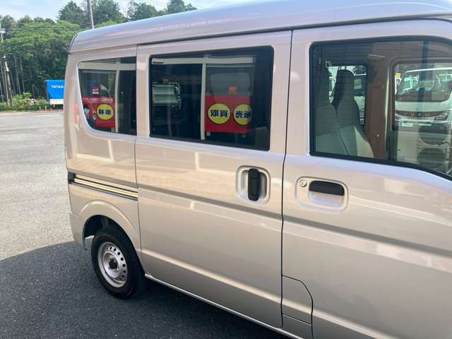 Mitsubishi Minicab Van 9