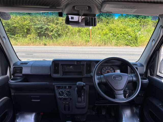 Daihatsu Hijet Cargo 5