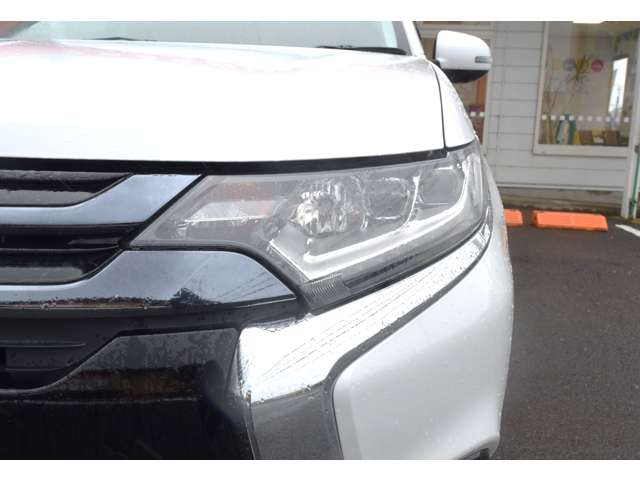 Mitsubishi Outlander PHEV 12