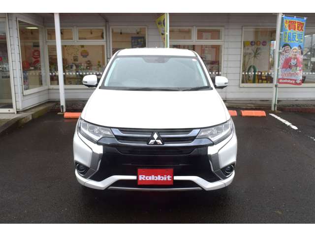Mitsubishi Outlander PHEV 4