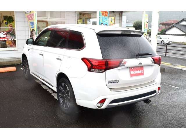 Mitsubishi Outlander PHEV 8